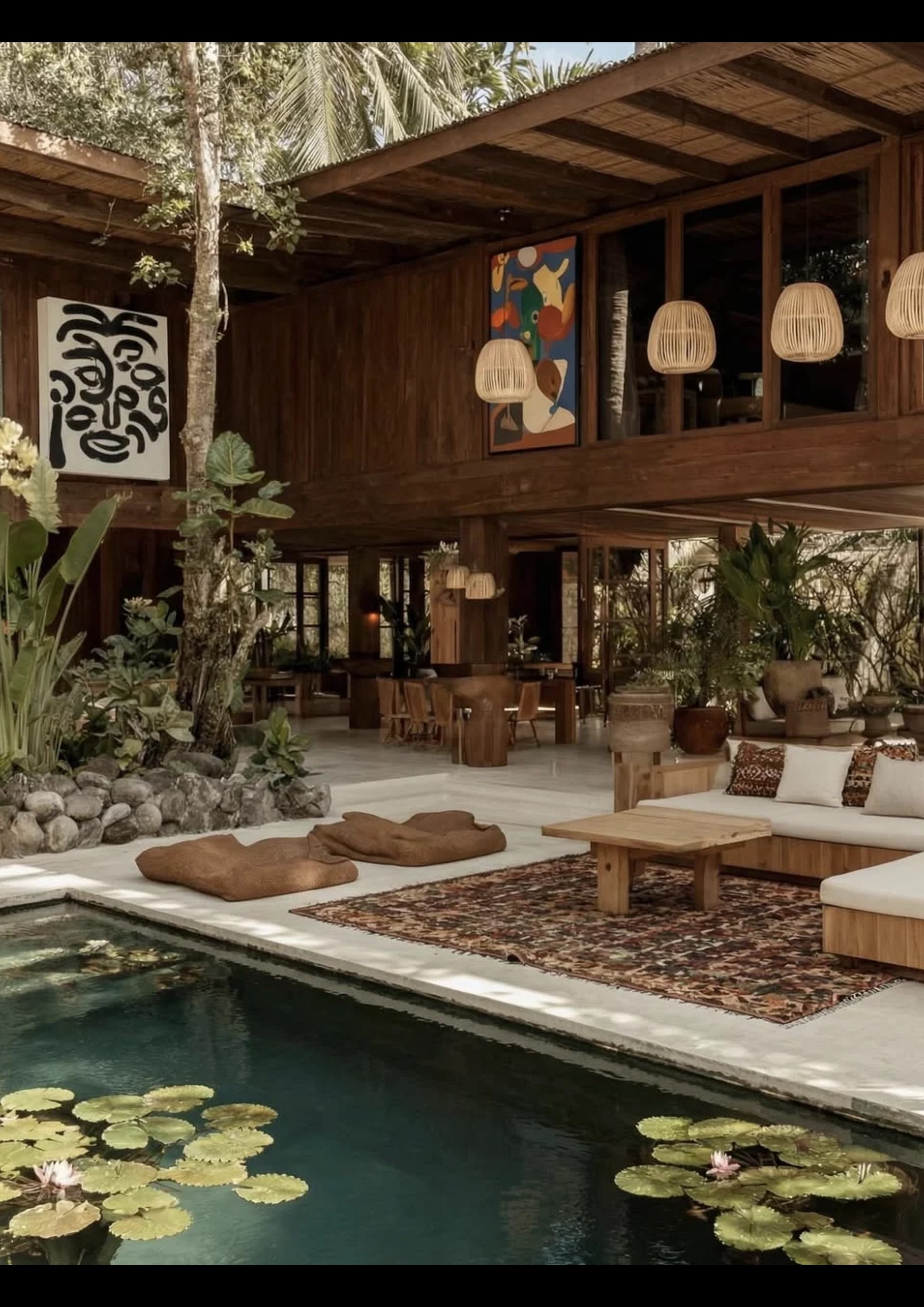 Pool and lounge